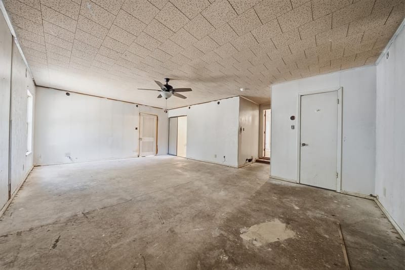 925 E Walnut Street, Hillsboro TX 76645 - Photo 11