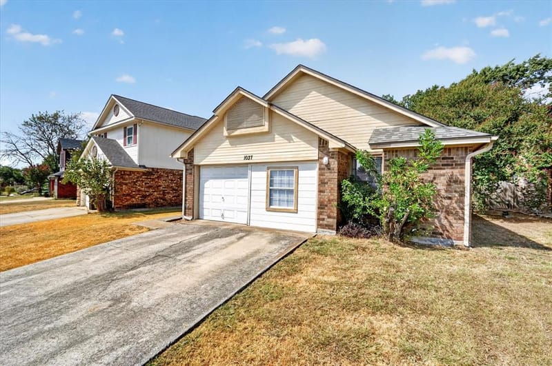 1037 Garden Trail, Mesquite TX 75149 - Photo 2