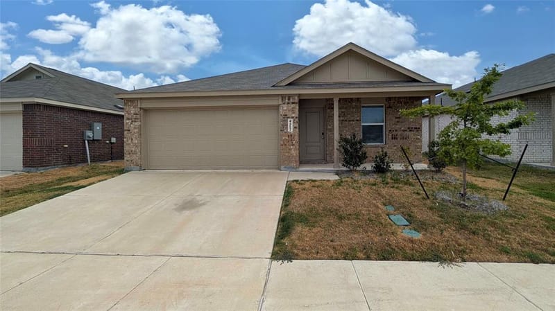 4952 Stonebridge Drive, Ennis TX 75119 - Photo 2