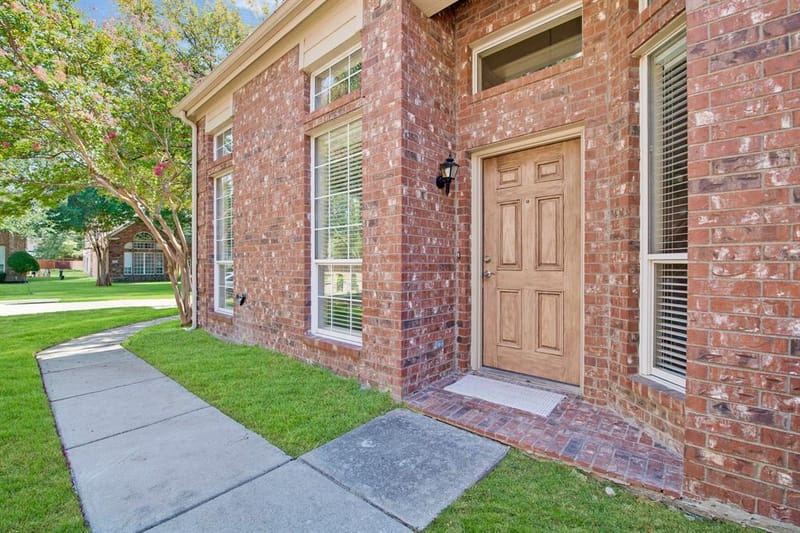 6883 Winston Drive, Frisco TX 75035 - Photo 3