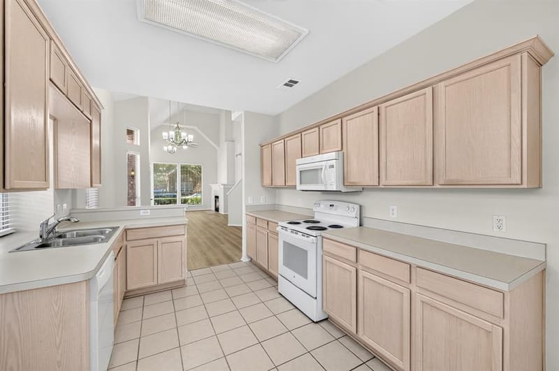6883 Winston Drive, Frisco TX 75035 - Photo 15