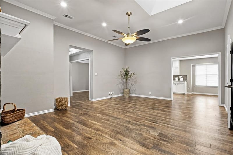 2708 Citadel Drive, Arlington TX 76012 - Photo 5