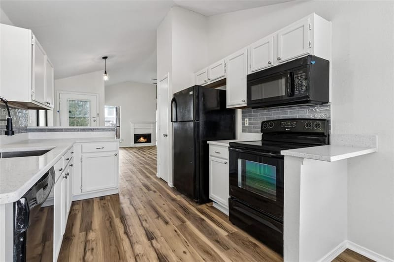 7801 Bordeaux Lane, Rowlett TX 75089 - Photo 11