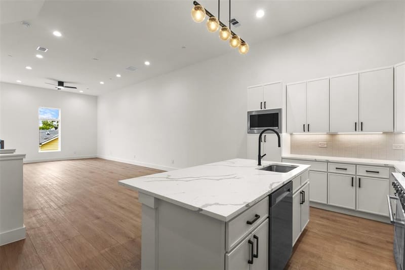 2203 Hondo Avenue # 305, Dallas TX 75219 - Photo 17