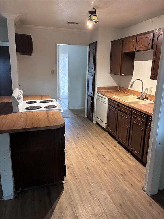 621 Dayton Road, Mansfield TX 76063 - Photo 9