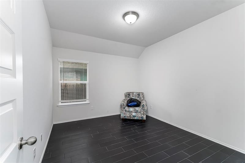 9921 Mescalbean Boulevard, Fort Worth TX 76036 - Photo 15