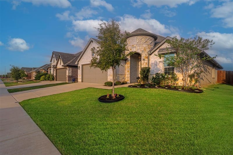 9921 Mescalbean Boulevard, Fort Worth TX 76036 - Photo 25