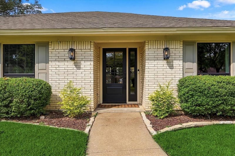 5104 Blue Sage Road, Fort Worth TX 76132 - Photo 2