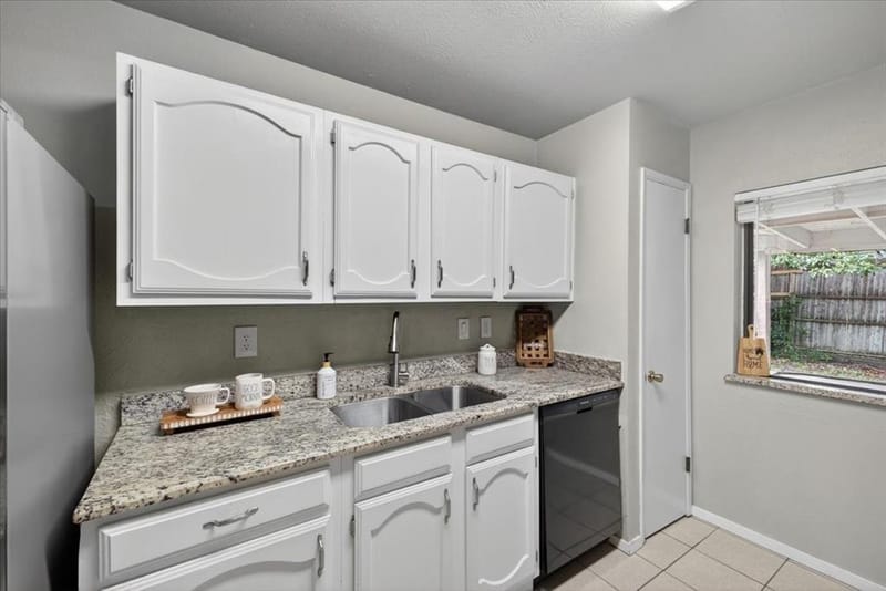 6506 Blackberry Drive, Arlington TX 76016 - Photo 18