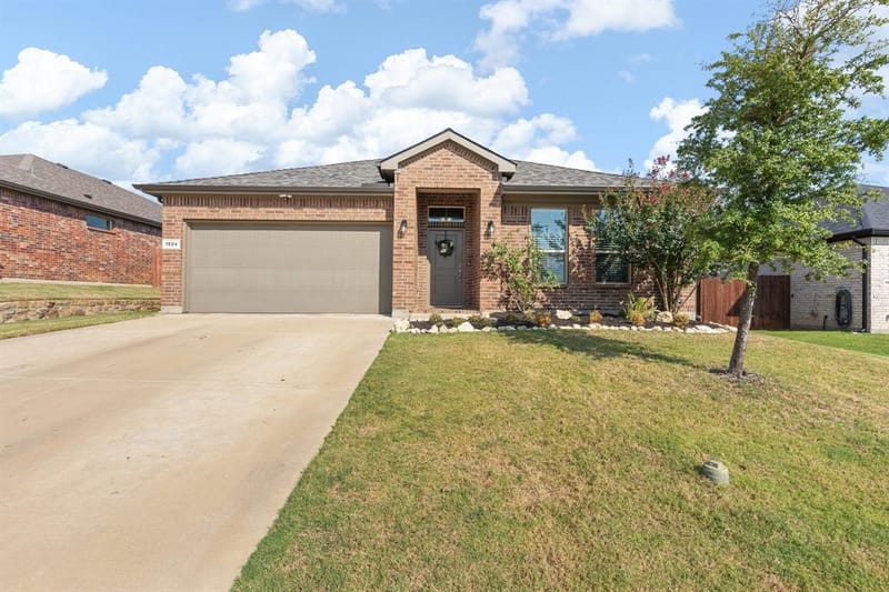 1924 Albany Lane, Cleburne TX 76033