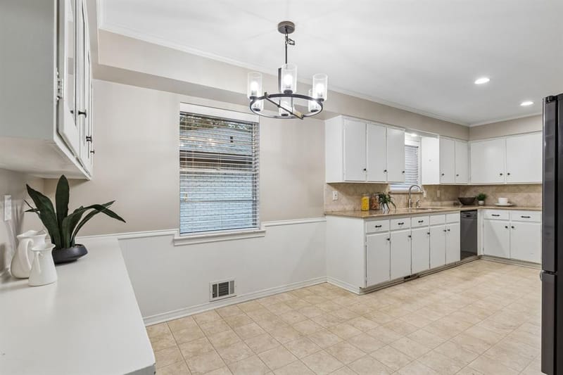 7066 Arboreal Drive, Dallas TX 75231 - Photo 12