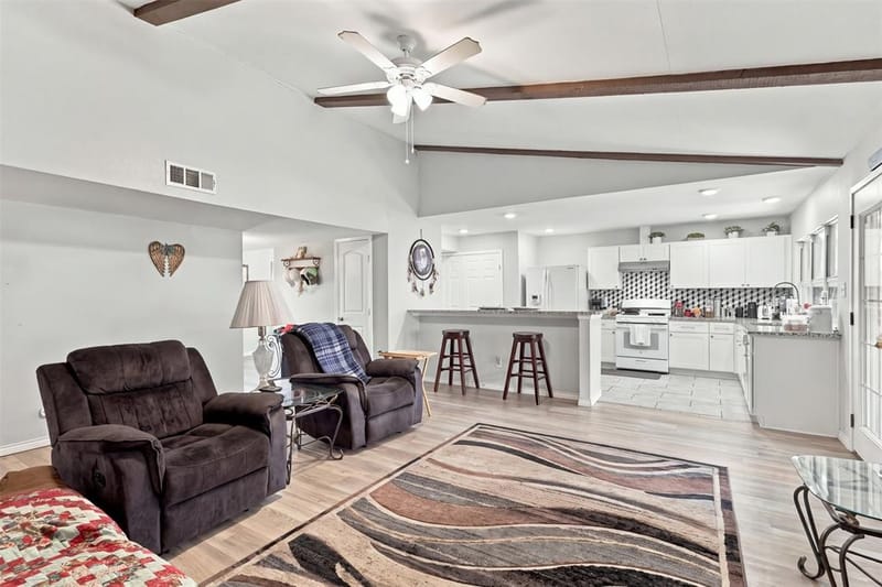 1444 Applegate Drive, Lewisville TX 75067 - Photo 5