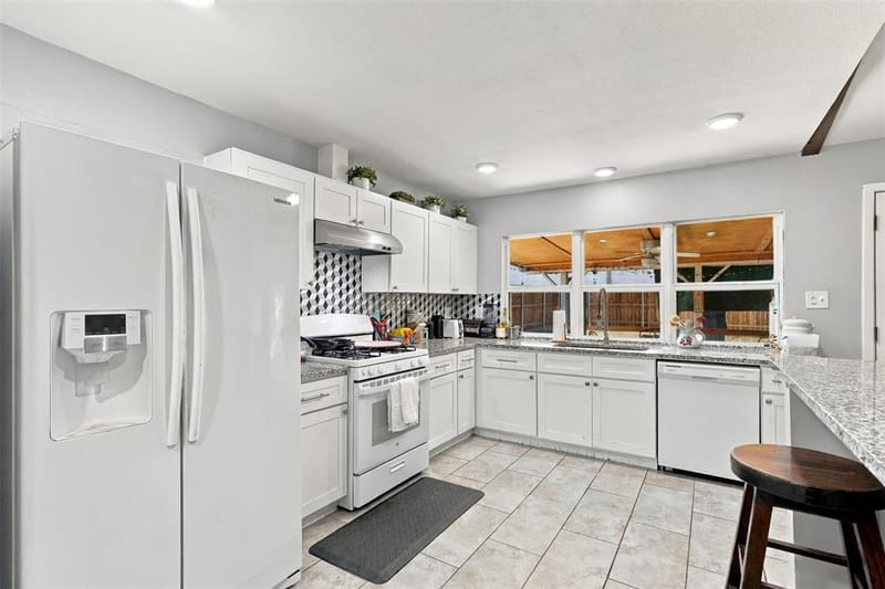 1444 Applegate Drive, Lewisville TX 75067 - Photo 10