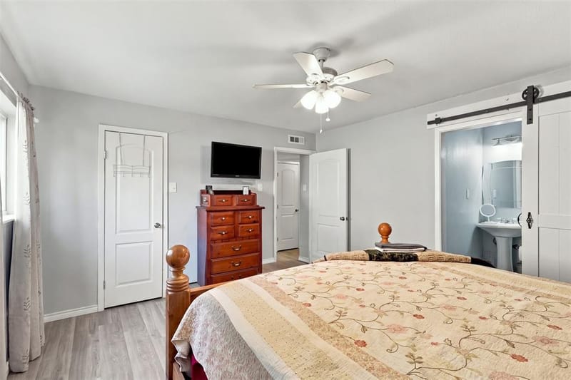 1444 Applegate Drive, Lewisville TX 75067 - Photo 18