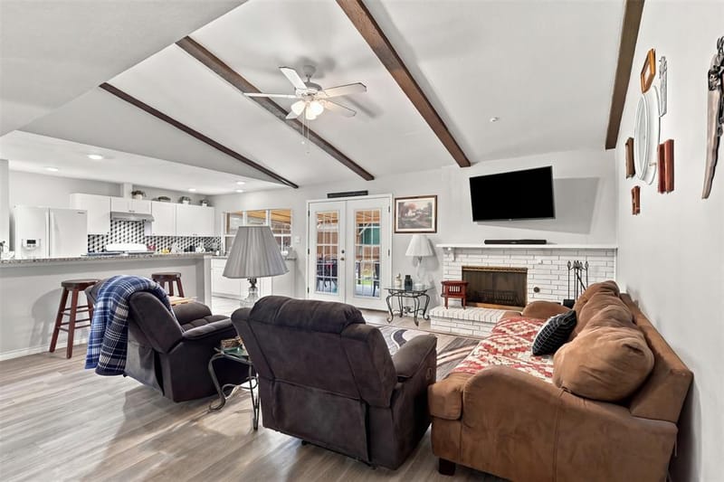 1444 Applegate Drive, Lewisville TX 75067 - Photo 4