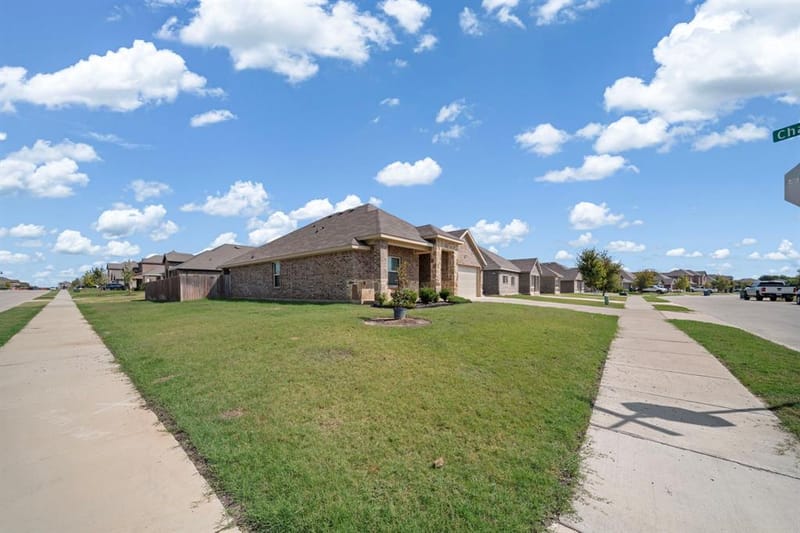 418 War Emblem Lane, Waxahachie TX 75165 - Photo 4