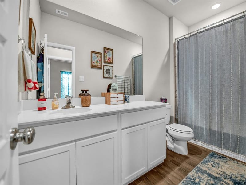 9137 Rock Nettle Drive, Fort Worth TX 76131 - Photo 5