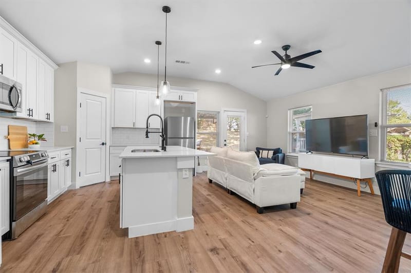805 NW 14th Street, Grand Prairie TX 75050 - Photo 31