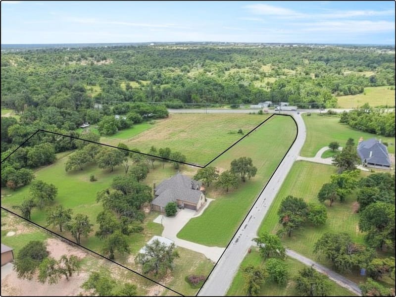 108 Oak Creek Drive, Springtown TX 76082 - Photo 27