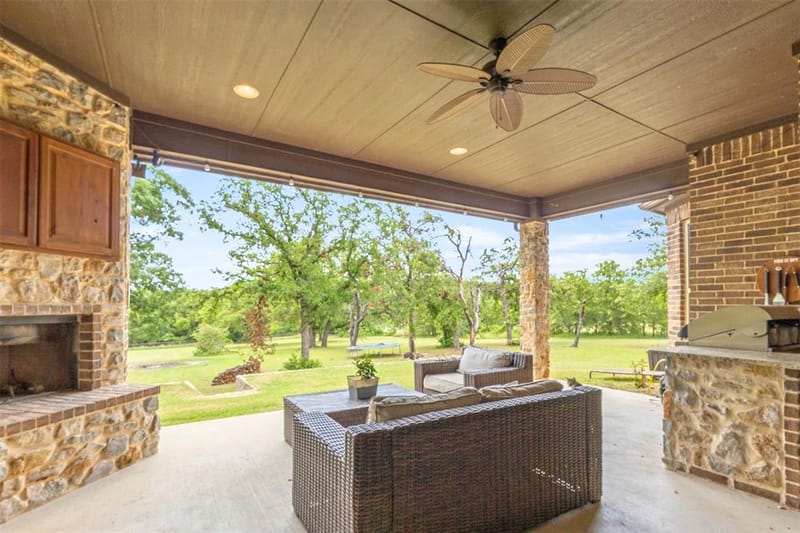 108 Oak Creek Drive, Springtown TX 76082 - Photo 22