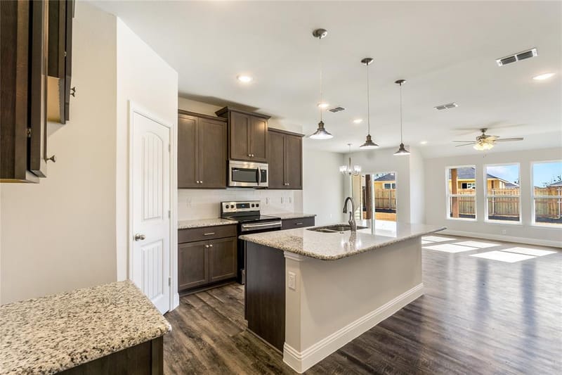 4202 Casa Magna Lane, Sanger TX 76266 - Photo 3
