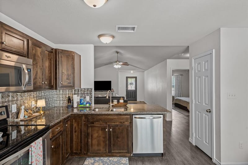 541 Foster, Canton TX 75103 - Photo 7