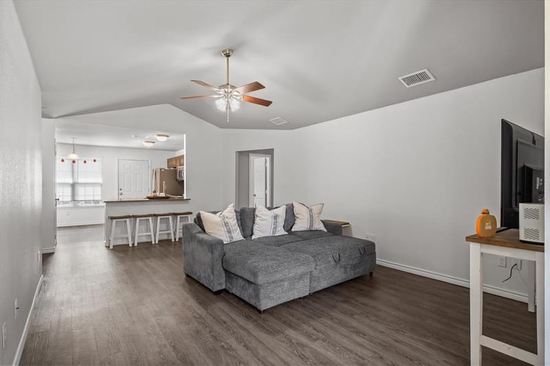 541 Foster, Canton TX 75103 - Photo 3