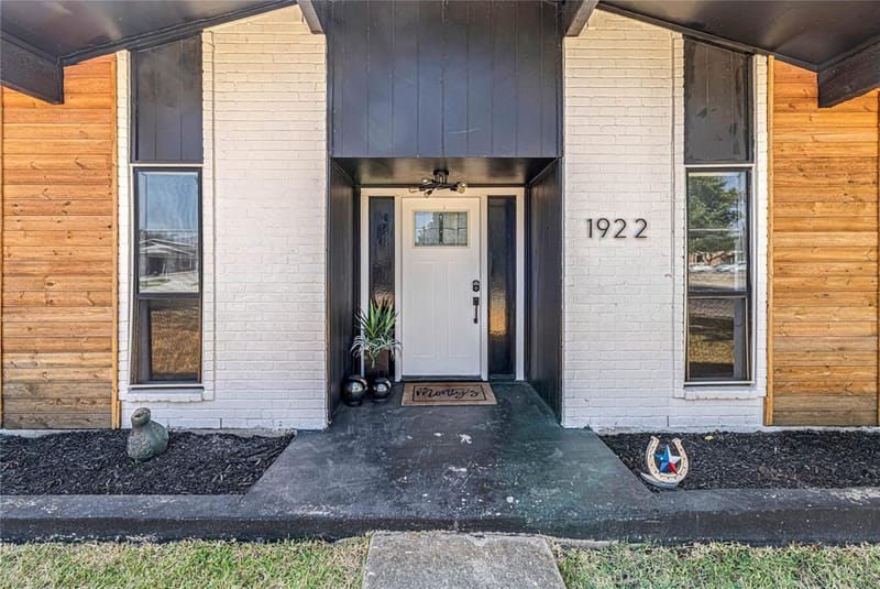 1922 Eldorado Drive, Garland TX 75042 - Photo 9
