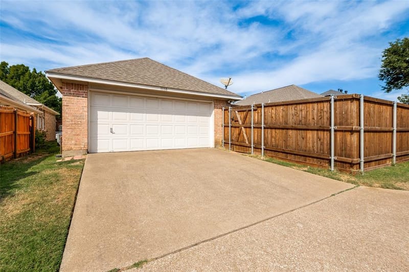 1110 Emily Lane, Carrollton TX 75010 - Photo 23