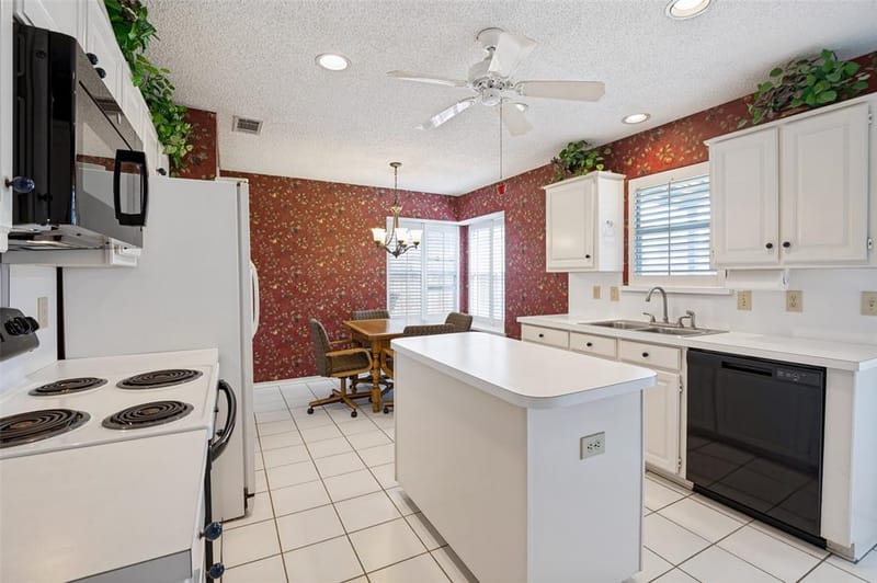 1110 Emily Lane, Carrollton TX 75010 - Photo 12