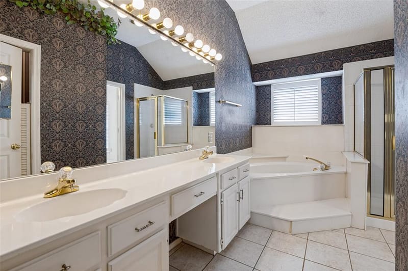 1110 Emily Lane, Carrollton TX 75010 - Photo 20