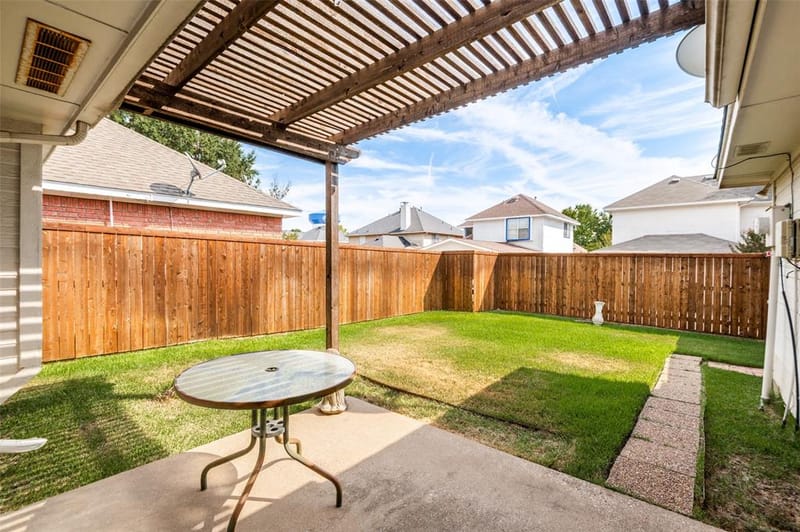 1110 Emily Lane, Carrollton TX 75010 - Photo 24