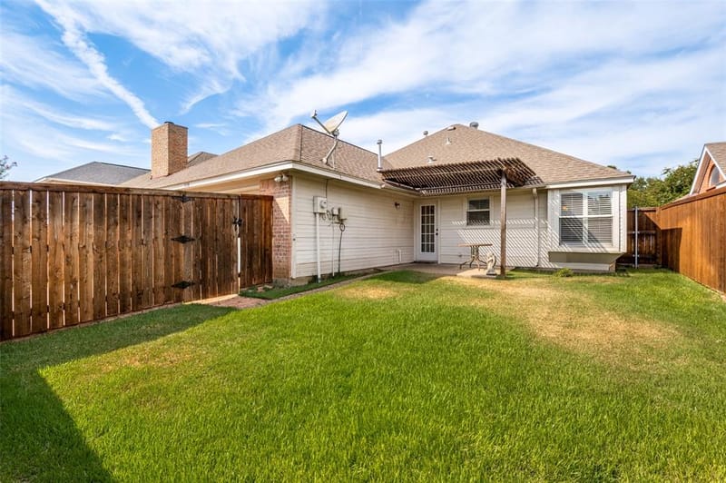 1110 Emily Lane, Carrollton TX 75010 - Photo 25