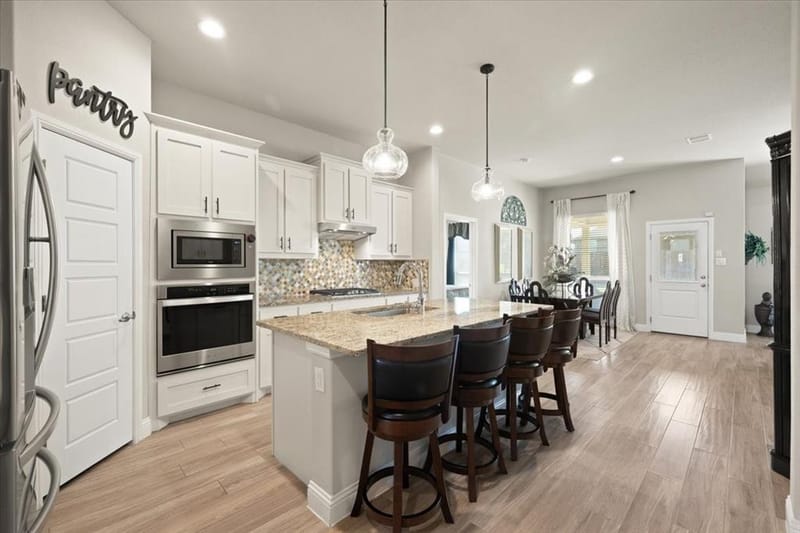 1109 Whispering Hill Drive, Mansfield TX 76063 - Photo 8