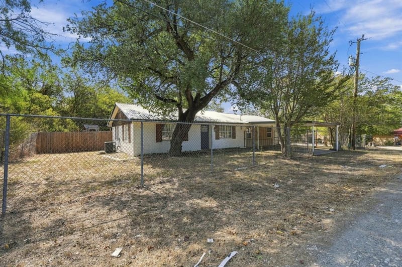 102 Creek Drive, Whitney TX 76692 - Photo 2