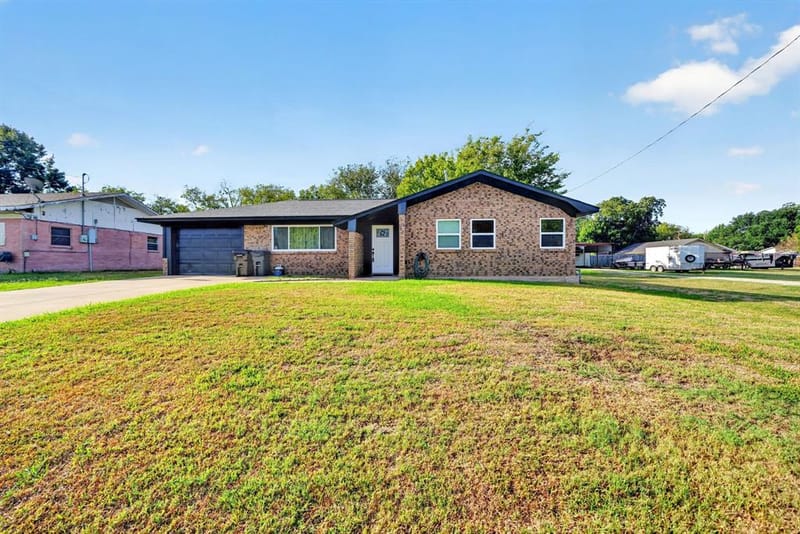708 E High Street, Wills Point TX 75169 - Photo 3