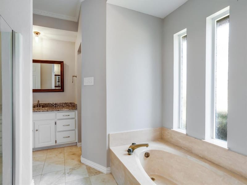 904 Forest Trail Court, Euless TX 76039 - Photo 20