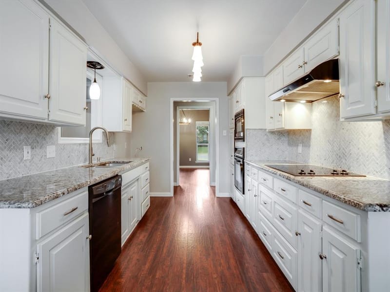 904 Forest Trail Court, Euless TX 76039 - Photo 9