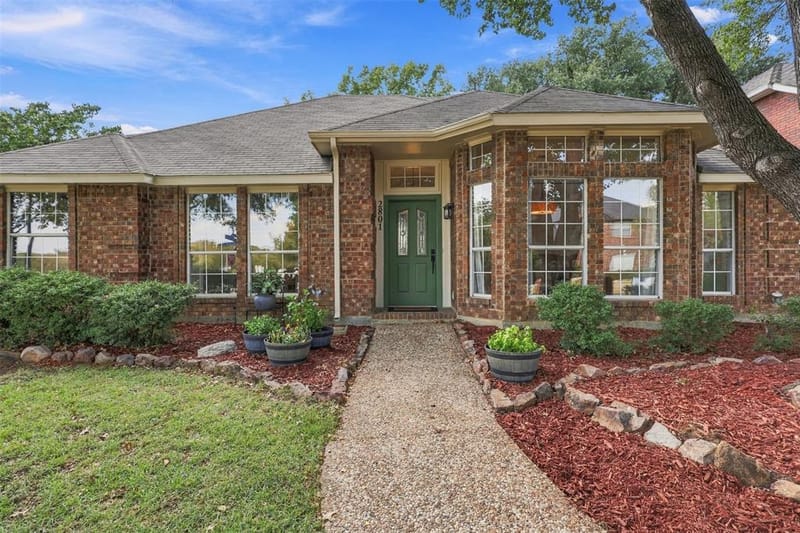 2801 Buena Vista Court, Carrollton TX 75007 - Photo 5