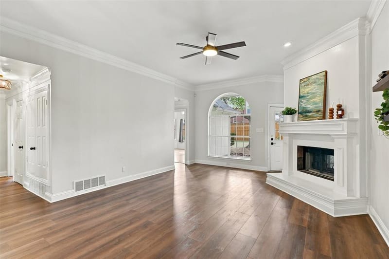 2801 Buena Vista Court, Carrollton TX 75007 - Photo 9