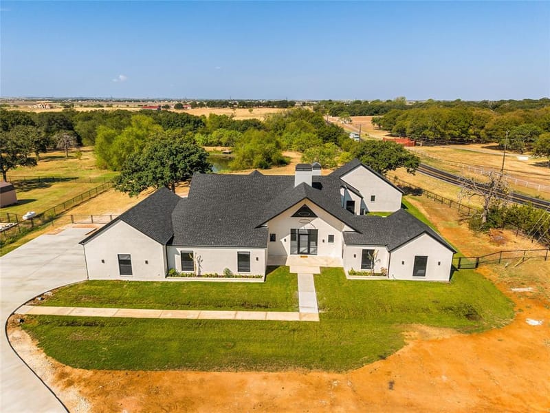 7211 County Road 1017, Joshua TX 76058 - Photo 37