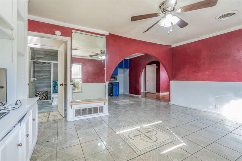 934 Indian Hills Drive, Grand Prairie TX 75051 - Photo 4