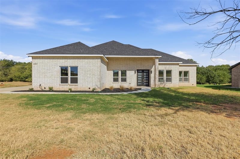 2304 Candlestick Drive, Granbury TX 76049 - Photo 27