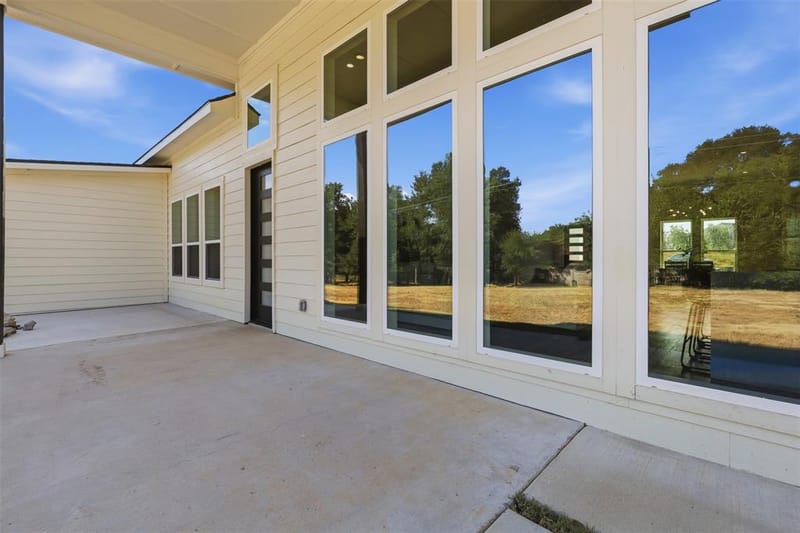 2304 Candlestick Drive, Granbury TX 76049 - Photo 32
