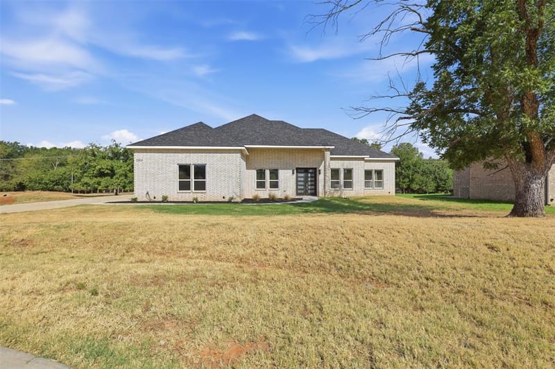 2304 Candlestick Drive, Granbury TX 76049 - Photo 30