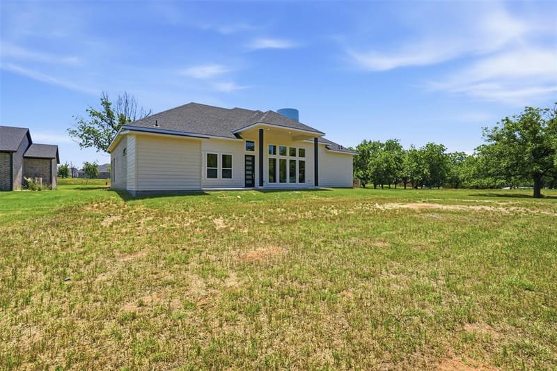 2304 Candlestick Drive, Granbury TX 76049 - Photo 33
