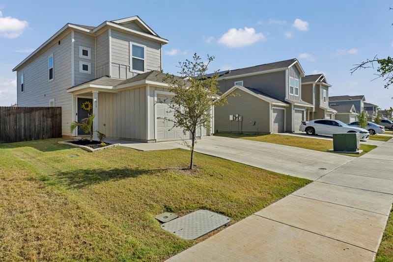 1417 Silver Spruce Lane, Fort Worth TX 76140 - Photo 2