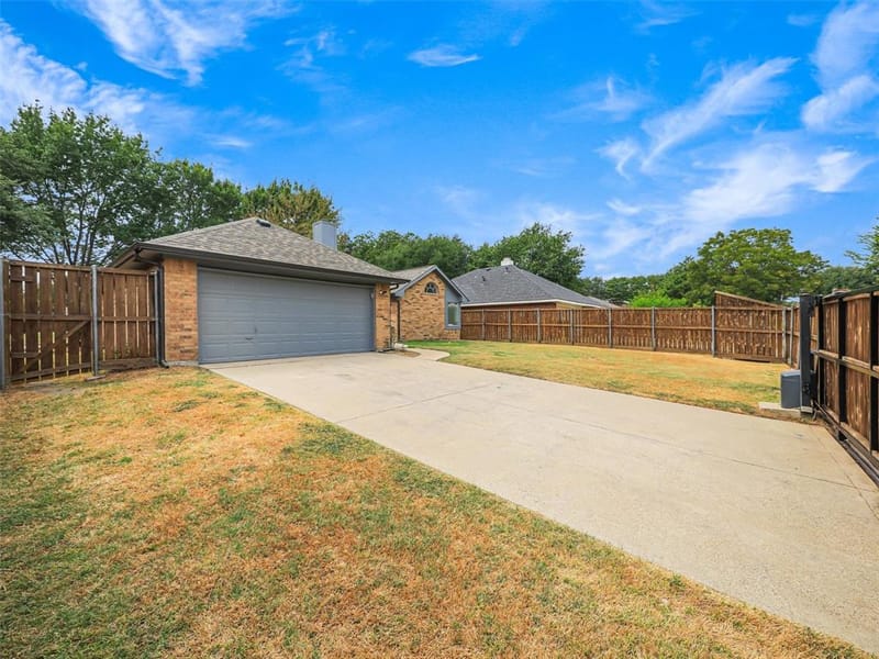 2409 Hedgeway Circle, Garland TX 75044 - Photo 28