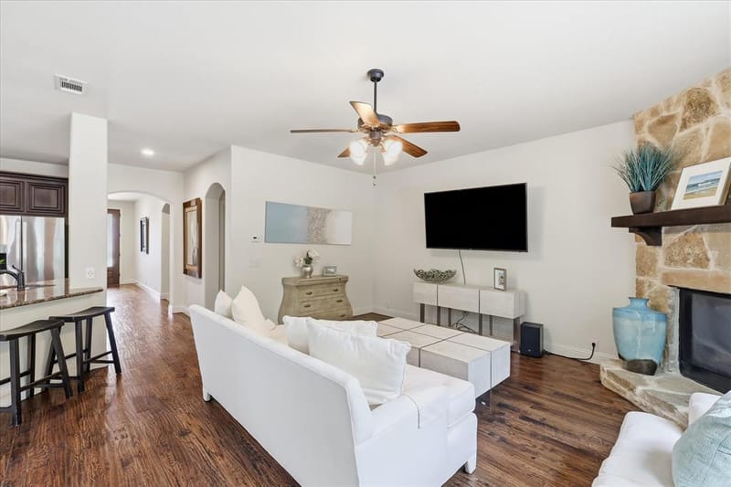 2600 Gateway Court, Euless TX 76039 - Photo 6