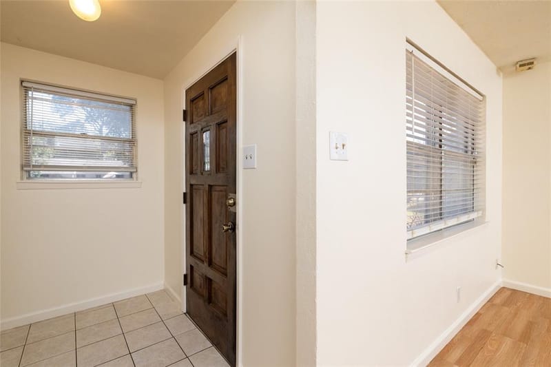 2204 Cales Drive, Arlington TX 76013 - Photo 4